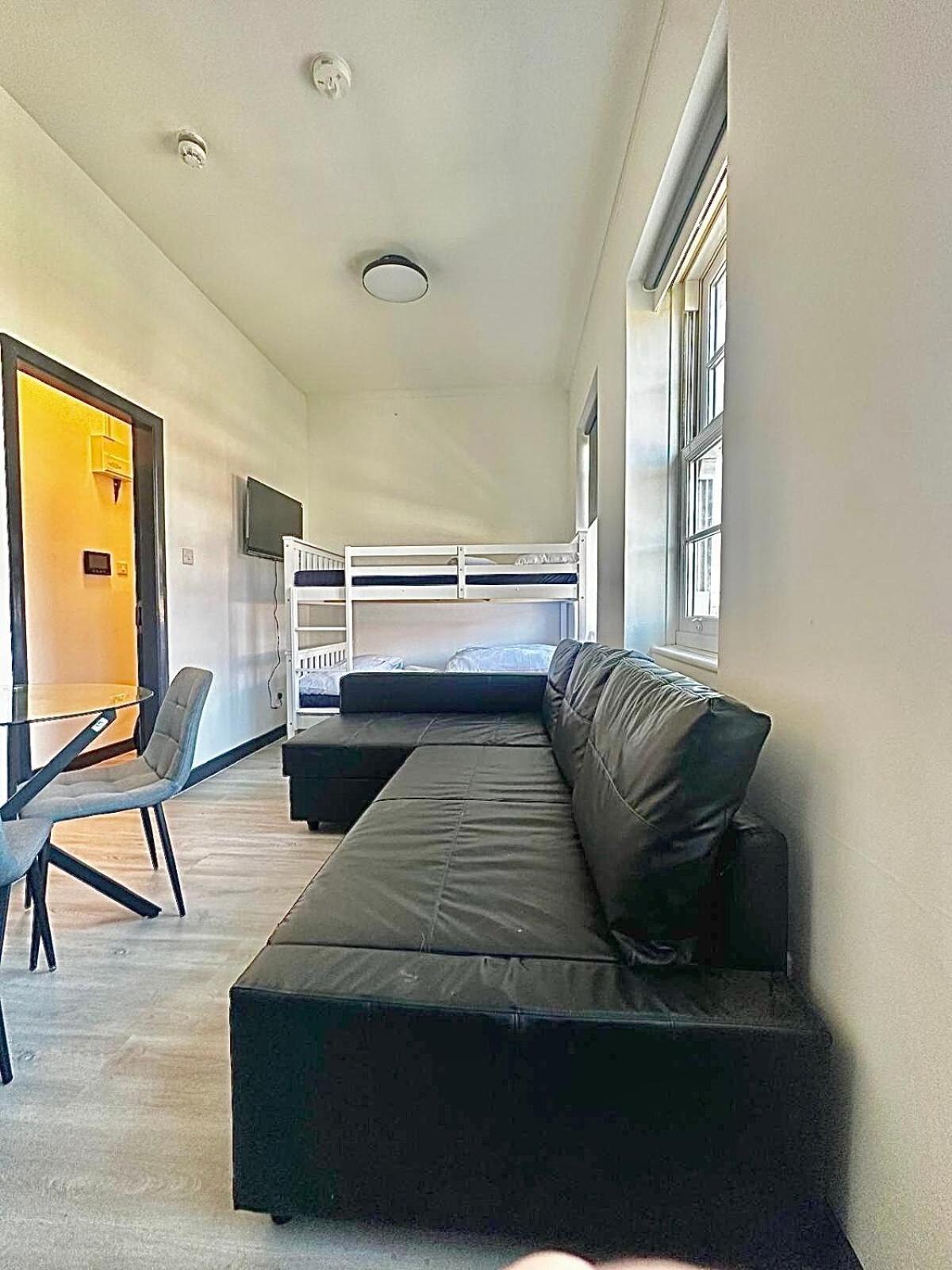 Apartment Golders 61 *